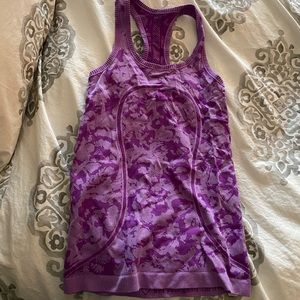 Lululemon tank